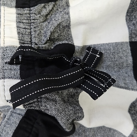 LN Old Navy women's M plaid check pj set - Picture 9 of 10